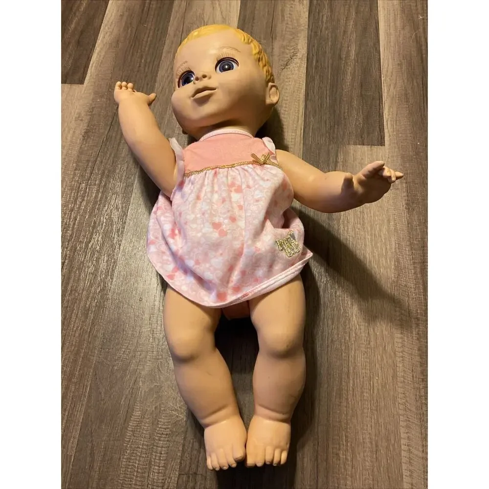Talking Luvabella Baby Blonde Doll SpinMaster Talks & Babbles Moves Arms - Picture 7 of 7